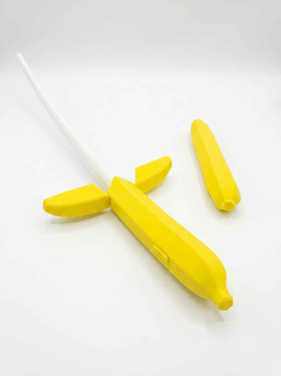 Banana Katana XL — an XL banana that unpeels into a blunt katana
